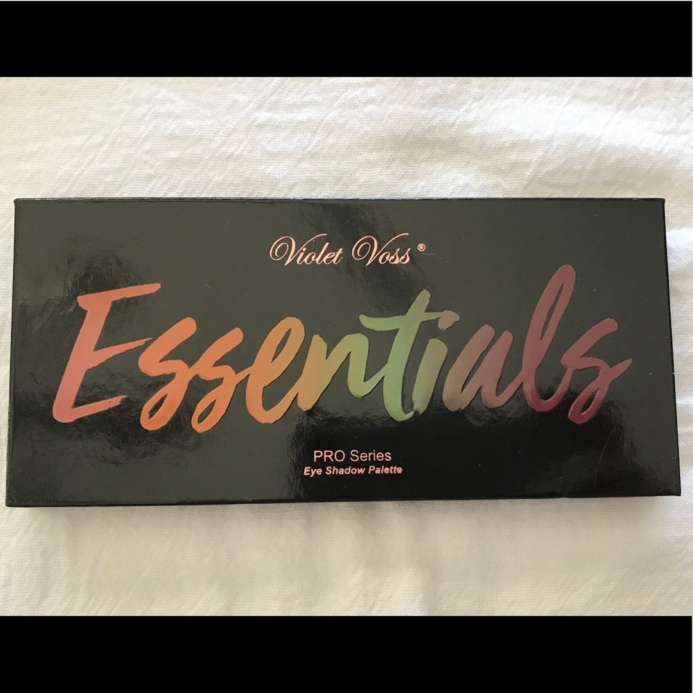Violet Voss Essentials eyeshadow palette